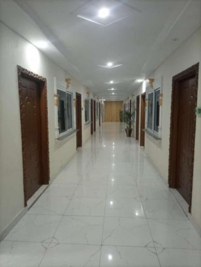 Family hotel davis road lahore